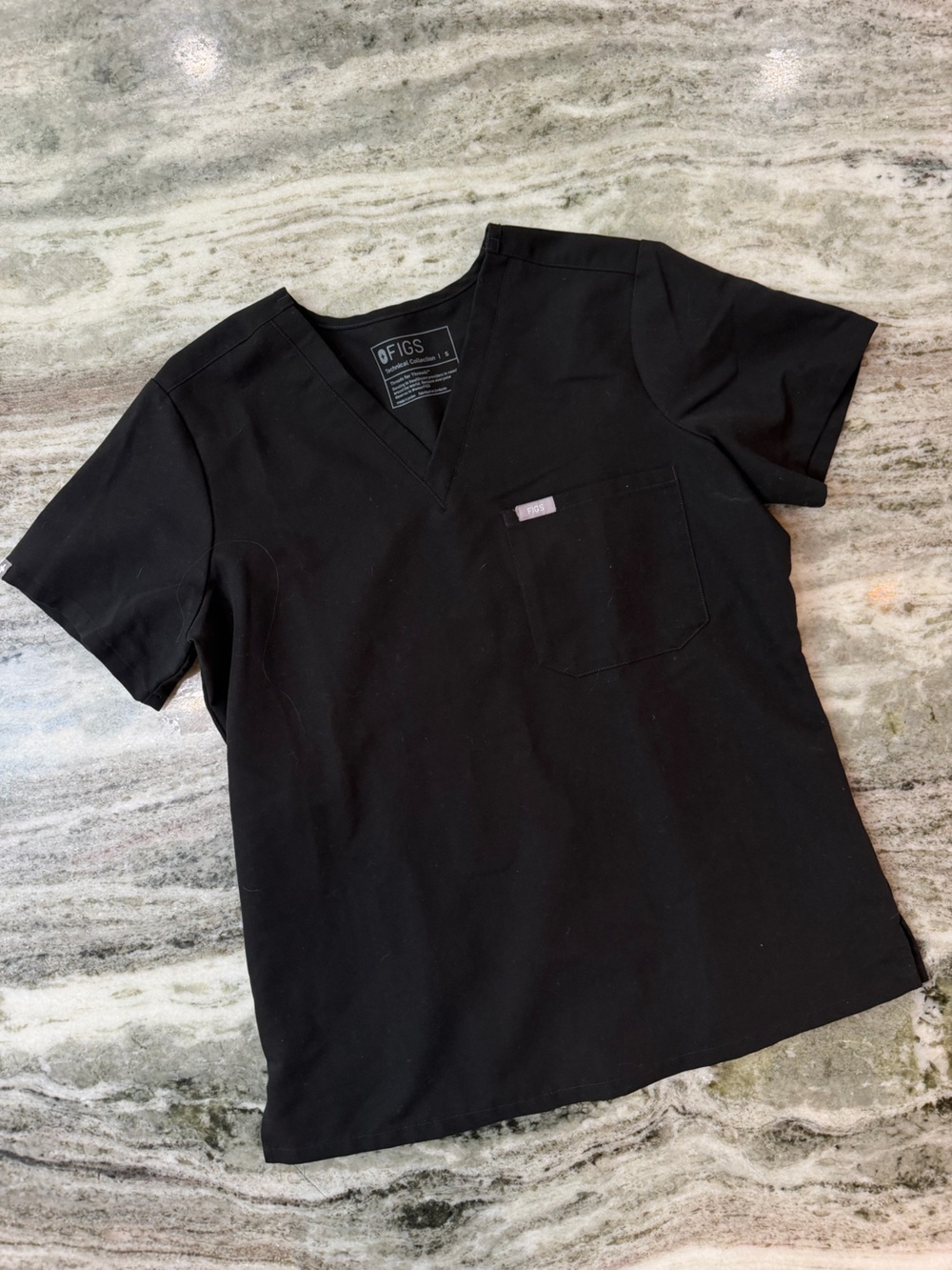 Figs Women’s Black V-Neck Scrub Shirt
Technical Collection
